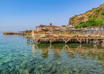 Assos Plajları - Masmavi Suların Tadını Çıkarın!