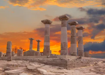 Assos Tarihi - Kuzey Ege'nin En Güzel Noktası!